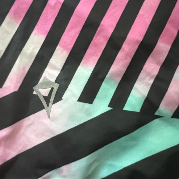 Ivivva • Speed Ahead Black Seeker Stripe Jacket • Size 14 - Picture 8 of 10